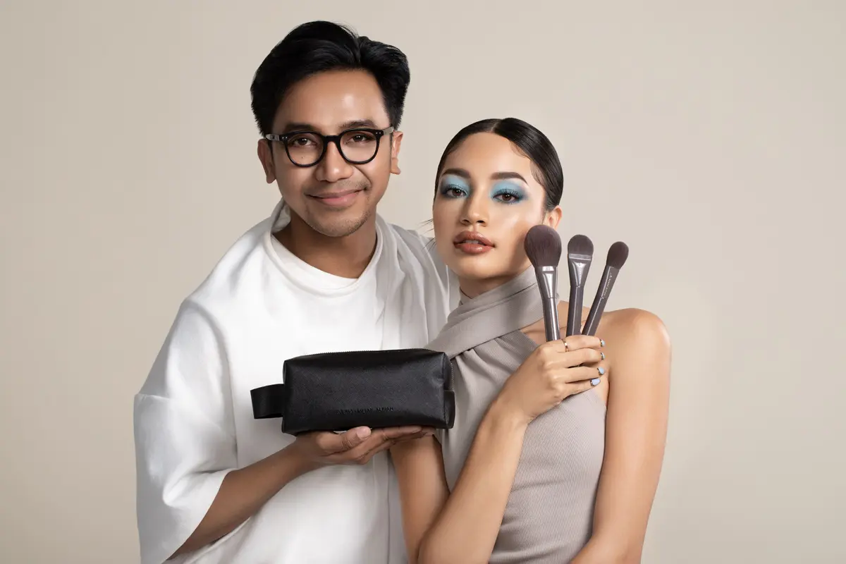 brush makeup