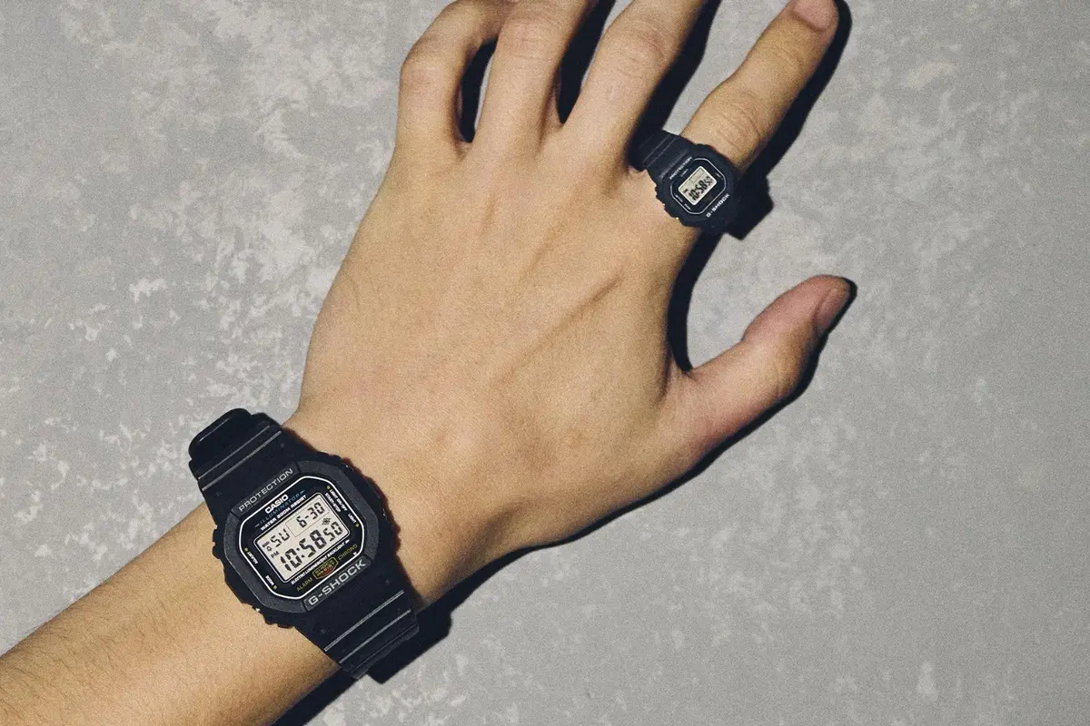 Casio Rilis Jam Tangan Baru Sekecil Cincin, G-SHOCK DWN-5600 Tetap Tahan Guncangan & Air 200 Meter