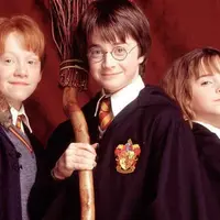 Kamu bisa berlatih buat melancarkan aksen British atau belajar bahasa Inggris. (Movie Pilot)