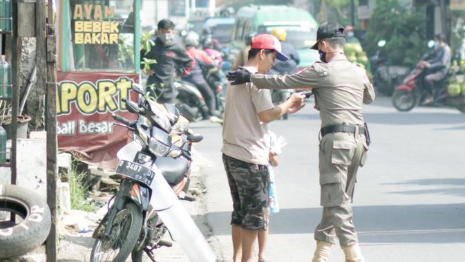 Tegakkan Prokes, Satgas Covid-19 Jabar Gelar Operasi Yustisi Disertai Denda dan Kurungan - Vimarsana News