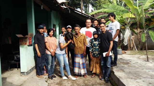 Yola dan Kusir Andong