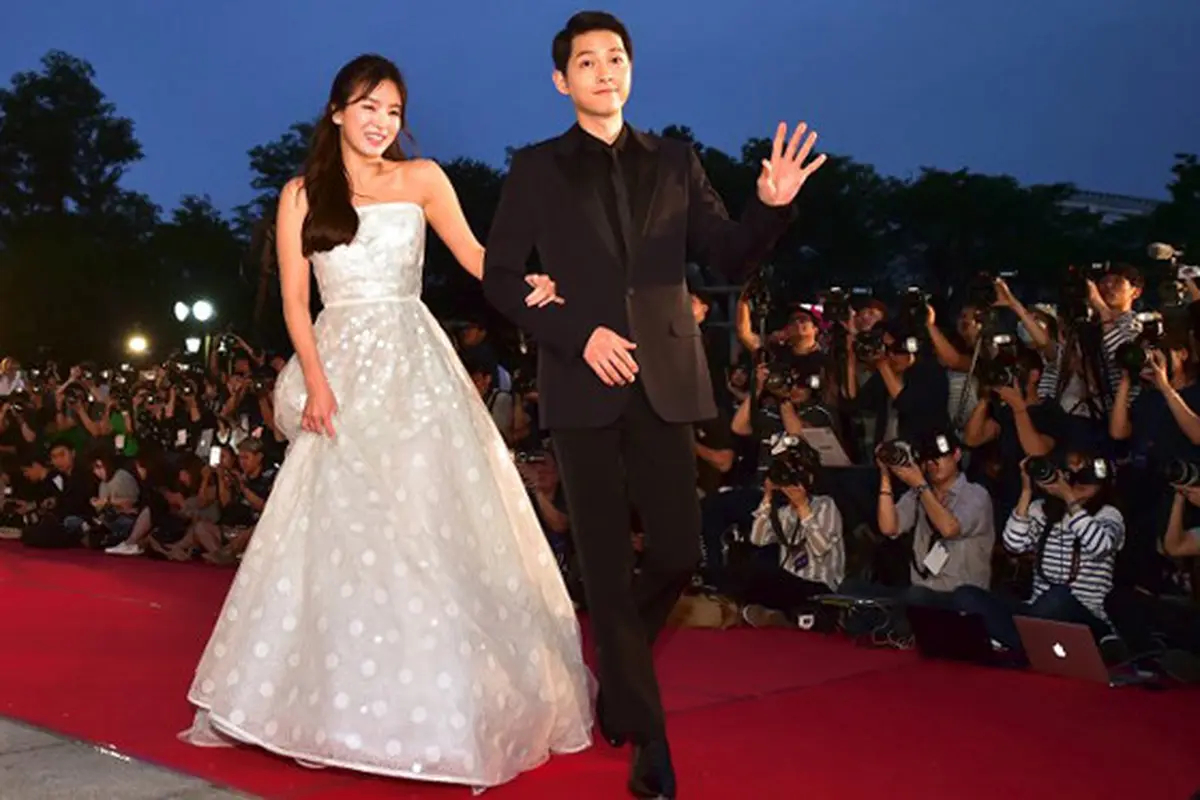 [Bintang] Song Joong Ki dan Song Hye Kyo