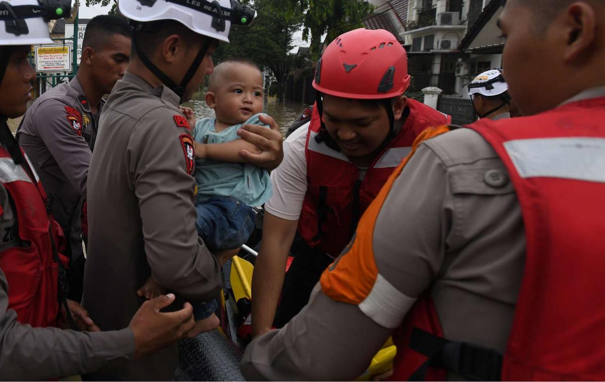 Banjir di Vila Nusa Indah Bogor