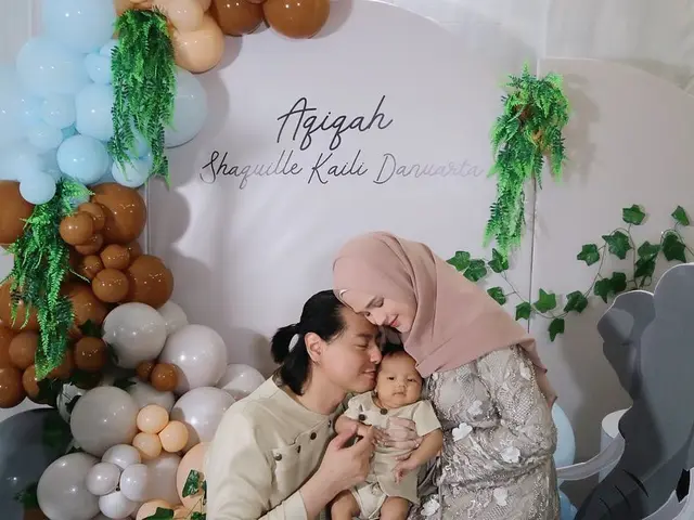 Anak Demam Usai Di Vaksin Cut Meyriska Dan Roger Danuarta Panik News Entertainment Fimela Com
