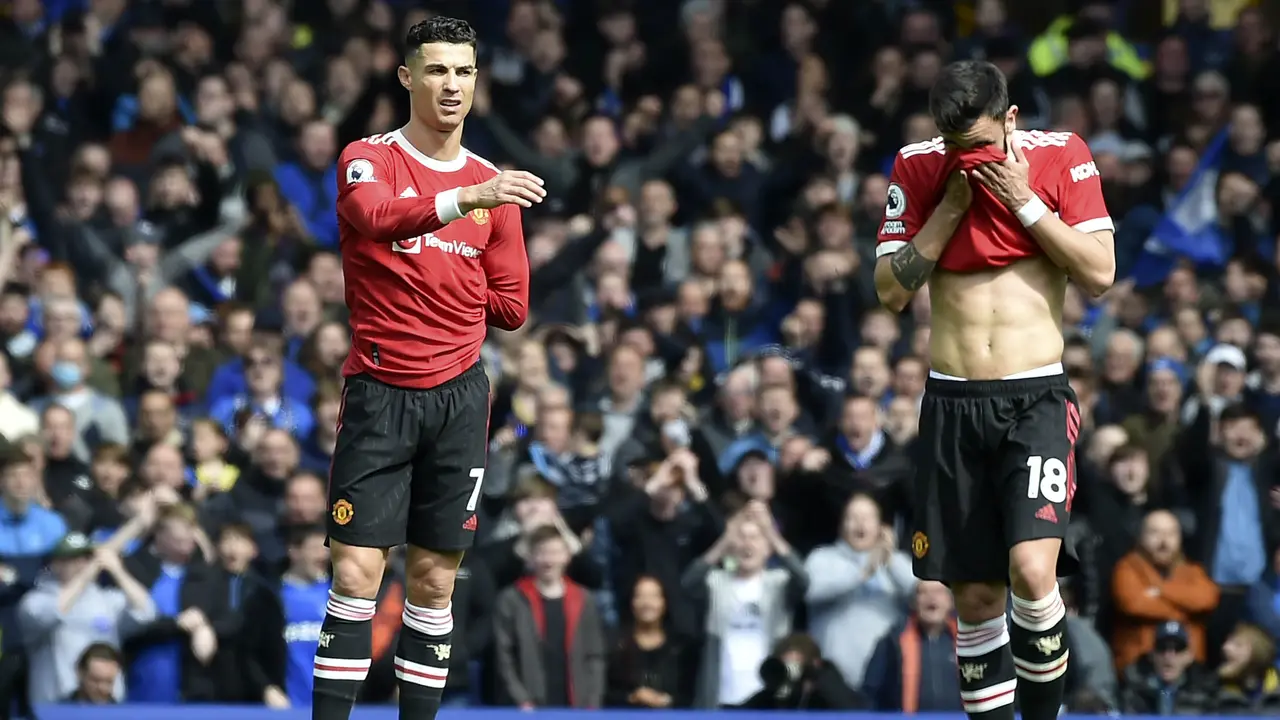Foto: Berkat Harry Maguire, Everton Tumbangkan Manchester United dan Menjauh dari Zona Degradasi Liga Inggris