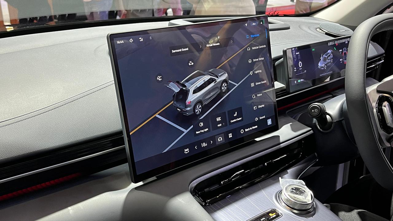 Interior Geely EX5