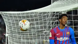 Barcelona Siap Lepas Alejandro Balde dengan Harga Hampir Rp1 Triliun, MU Sanggup?