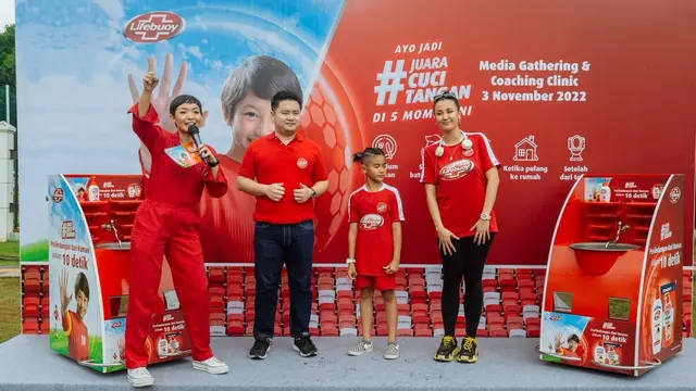 Melalui Olahraga Sepak Bola, Lifebuoy Edukasi Anak Indonesia Jadi #JuaraCuciTangan di 5 Momen Penting