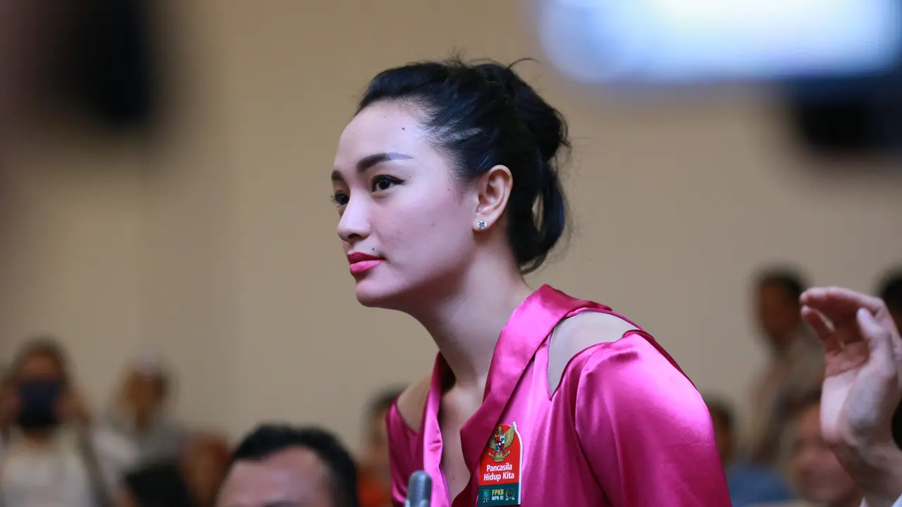 [Bintang] Zaskia Gotik