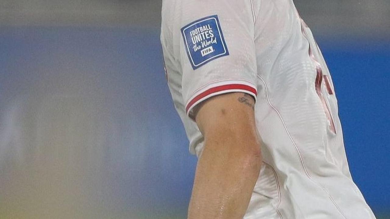 Selebrasi Thom Haye usai mencetak gol pertama untuk Timnas Indonesia. Foto: Liputan6.com / Herman Zakharia