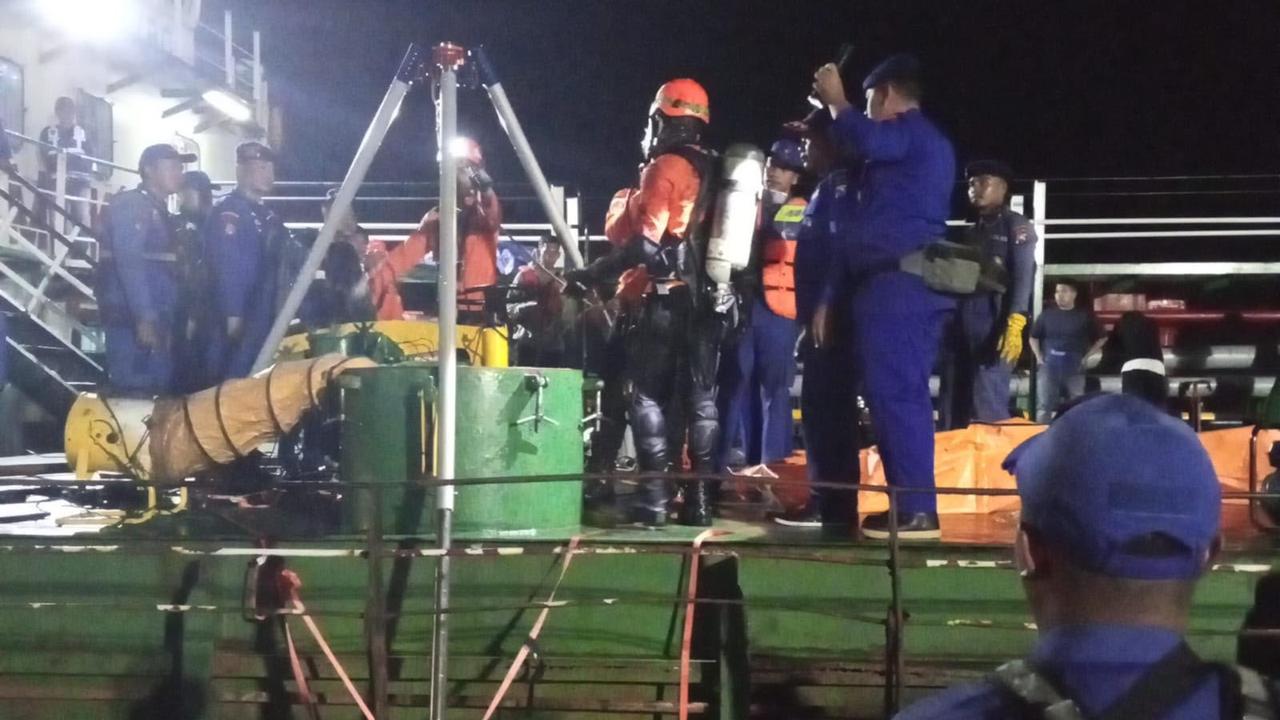 Dua ABK Tewas Keracunan Gas di Dalam Palka Kapal