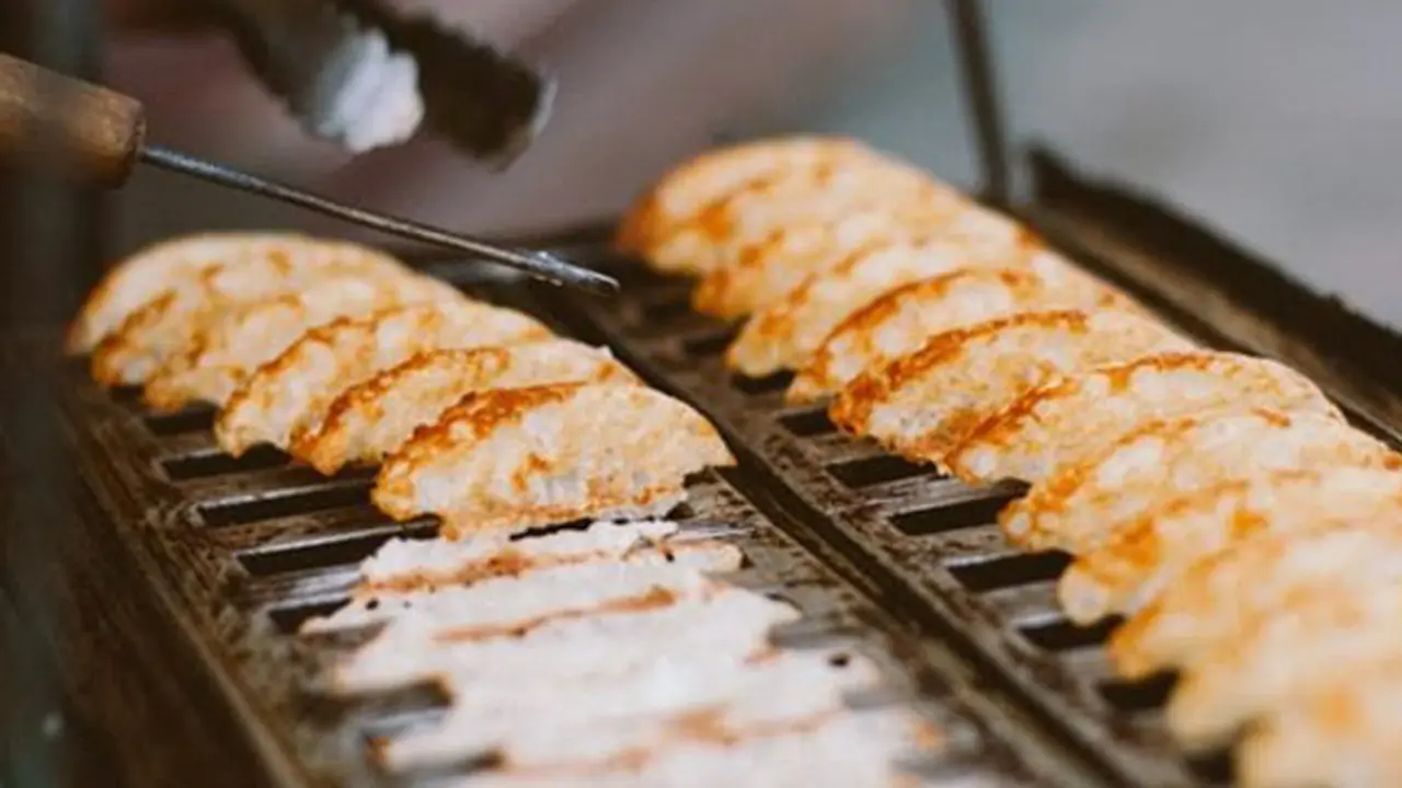Kue rangin, pancong atau bandros/copyright Area Surabaya - blogger