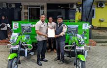 Bank Sulselbar Salurkan Bantuan Motor Roda Tiga, Perkuat Layanan Perumda Pasar Makassar