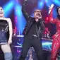 Penampilan Ayu Ting Ting, Dewi Perssik dan Ari Lasso di HUT Indosiar ke-28. (Tangkapan Layar Indosiar via Vidio.vom)