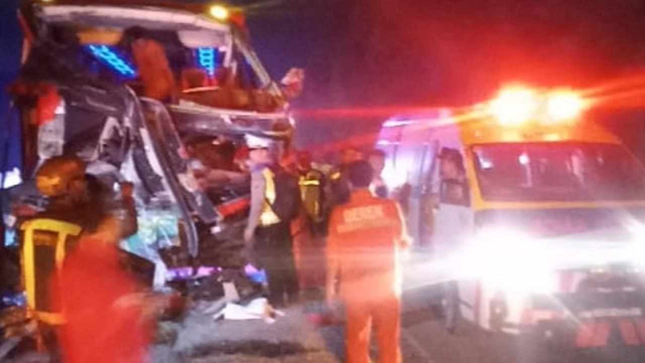 Kecelakaan Maut di Tol Cipularang Tewaskan 2 Orang, Polisi Amankan Sopir Bus