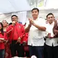 Ketua DPP PDIP Djarot Saiful Hidayat dalam diskusi publik bertajuk Acara Diskusi Publik bertajuk, “Bahaya dan Antisipasi menghadapi Politik Identitas Jelang Pemilu 2024” sekaligus syukuran hari jadi Ketua Umum Taruna Merah Putih Maruarar Sirait, di Sekretariat TMP. (Foto: Istimewa).