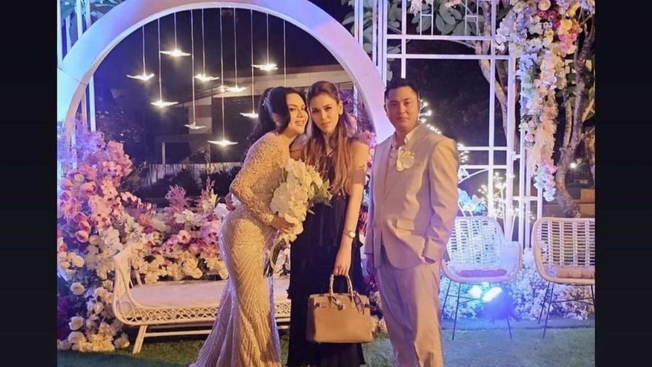 Anggita Sari Tampil Kece