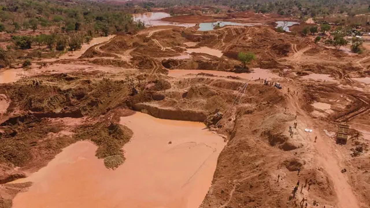 Tambang Emas Runtuh, 48 Orang Tewas Tertimbun