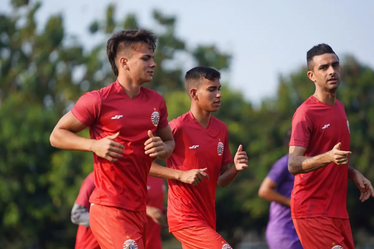 Persija mendatangkan Thiago Apolina Pereira, dan Maike Henrique Irine De Lima, pemain asing asal Brasil.