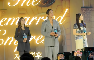 Penampilan pemeran The Remarried Empress: Shim Min-a, Ju Ji-hoon, dan Lee Se-young di Disney Original Preview 2025, Kamis (13/11/2025)