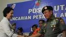 Perwakilan negara sahabat mengapresiasi kinerja Pemerintah Indonesia dalam upaya pencarian pesawat AirAsia QZ8501, Pangkalan Bun, Kalteng, Selasa (6/1/2015). (Liputan6.com/Herman Zakharia)