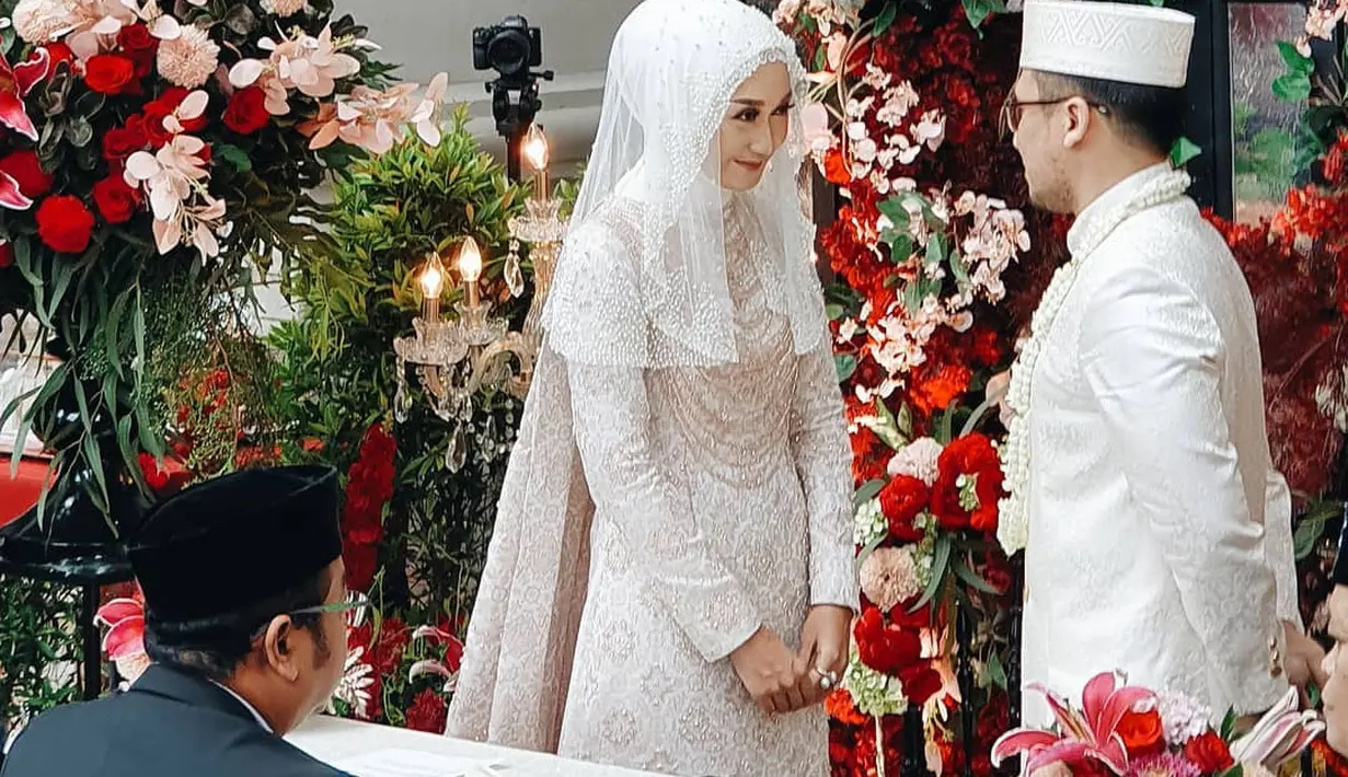 Dian Pelangi dan Sandy Nasution (Instagram/dionmuharom)