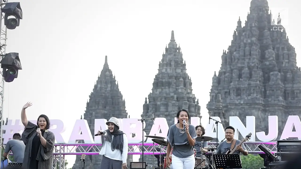 Penampilan Rida Sita Dewi di Panggung Prambanan Jazz Festival 2019