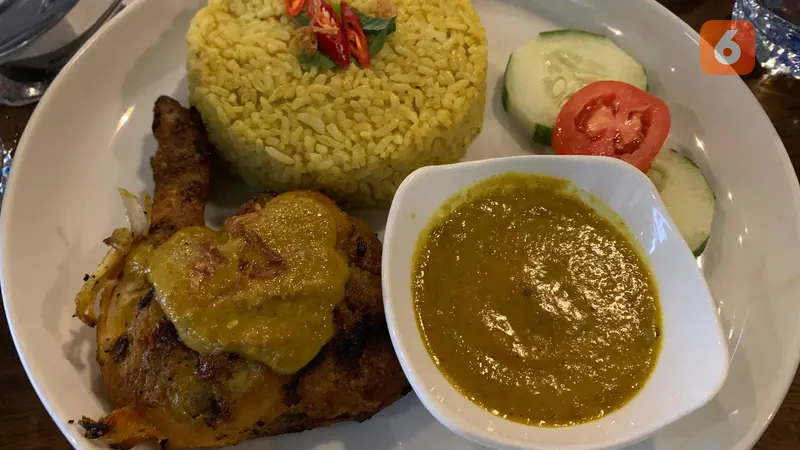 Ayam Iloni Nasi Kuning