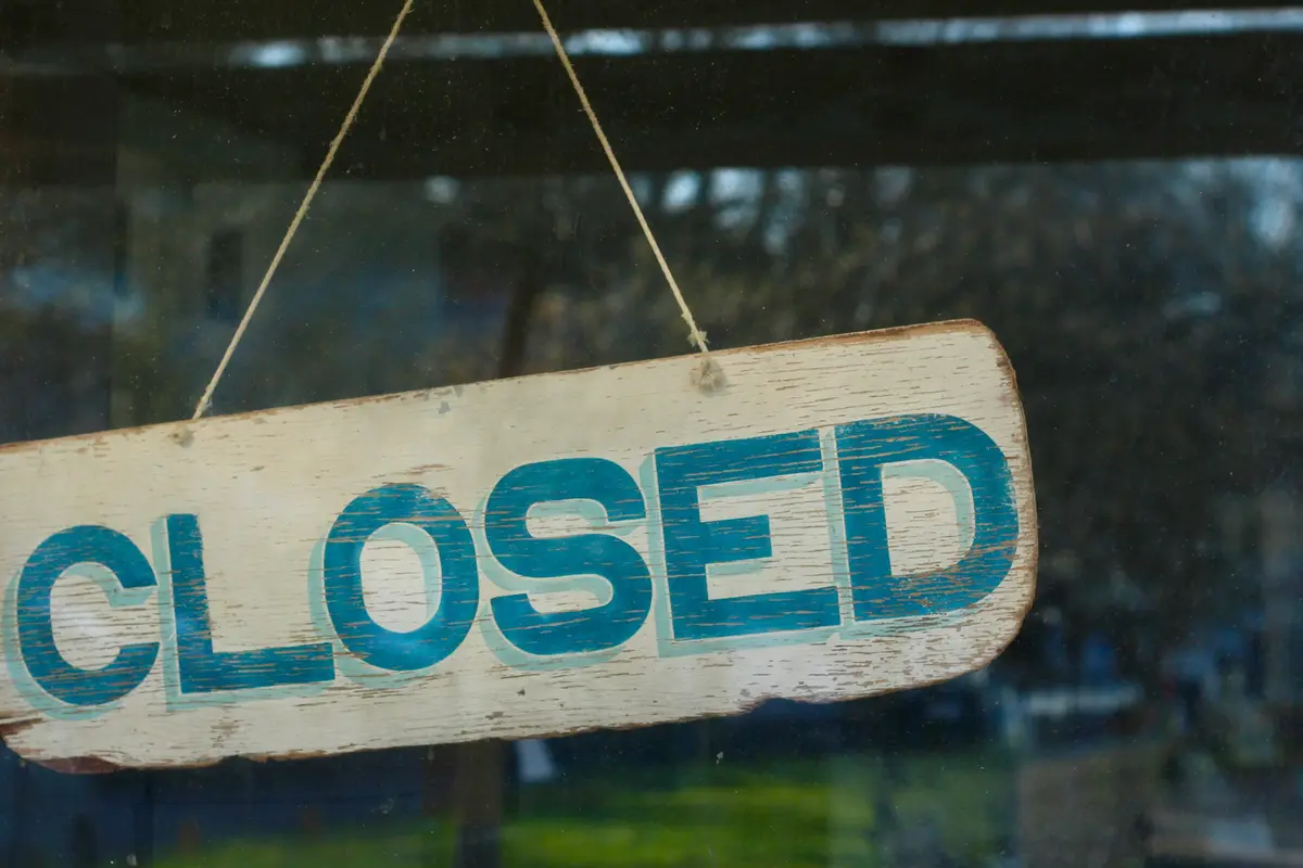 Smokey Bones Permanently Closes All US Stores After 27 Years of Operation