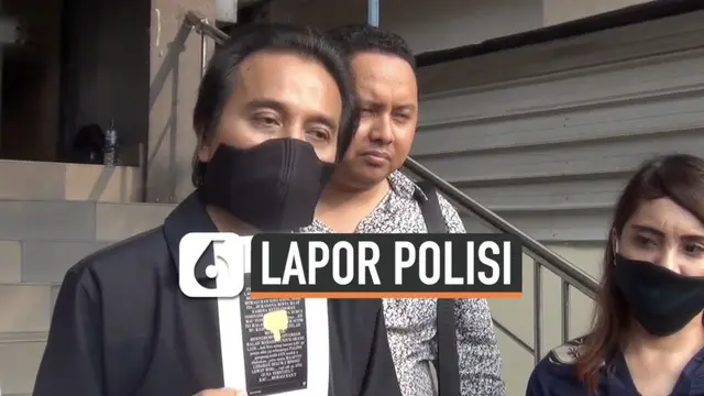 VIDEO: Roy Suryo Bawa Bukti Ini Saat Laporkan Artis Lucky Alamsyah ke Polisi