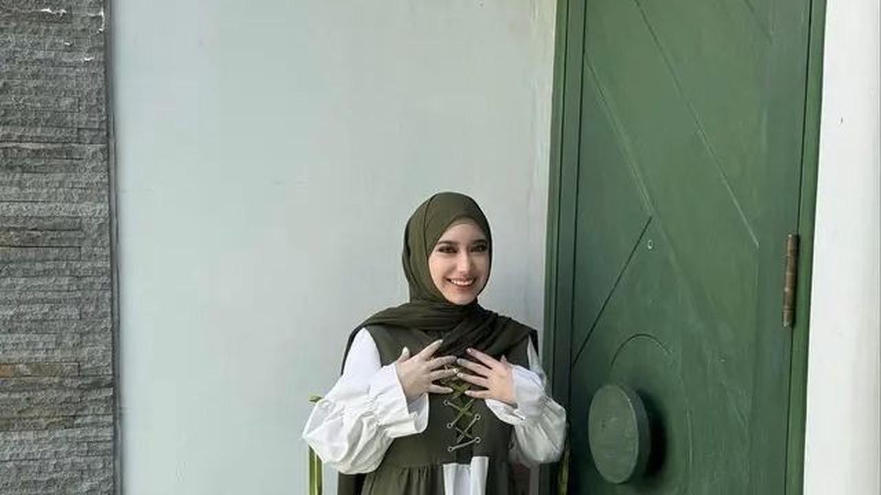 Sebagai anak dari pasangan artis terkenal, kehidupan Tengku Anataya selalu menarik perhatian.