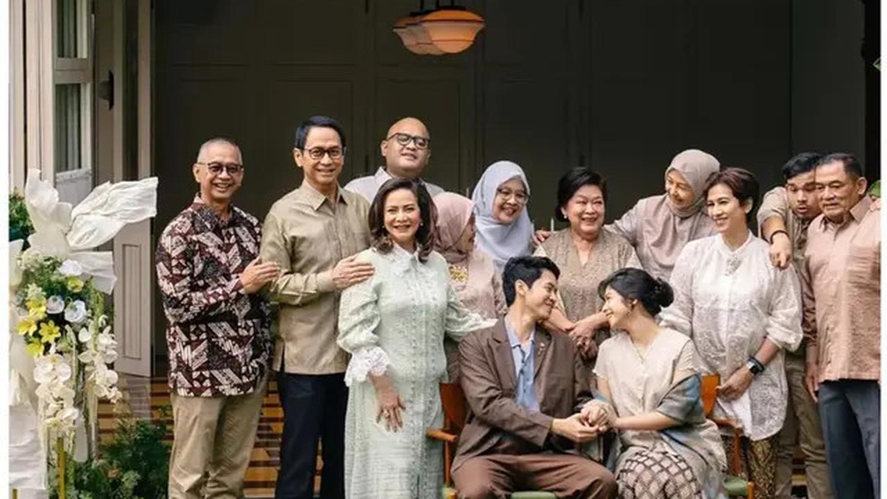 7 Potret Penampilan Awet Muda Addie MS dan Memes di Momen Lamaran Tristan Juliano