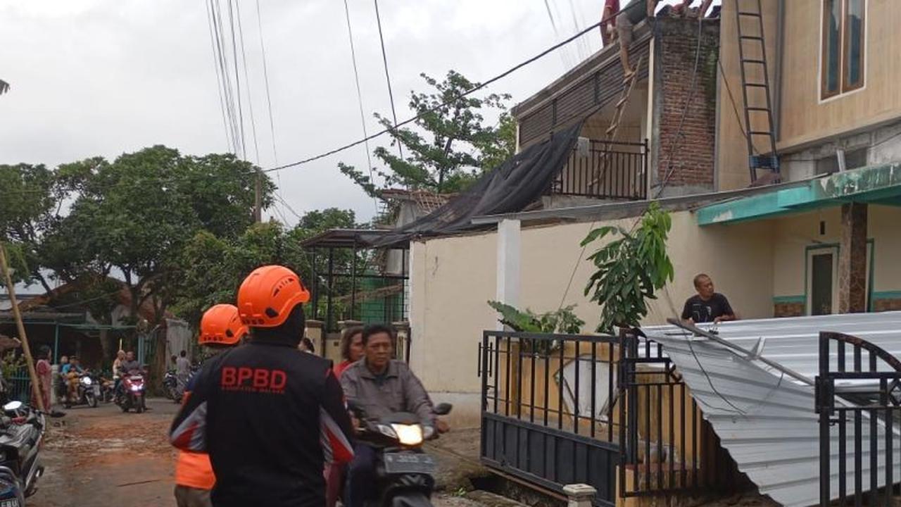 Video Amatir Rekam Kengerian! Begini Dampak Angin Puting Beliung Dau Malang yang Terjang Desa Sumbersekar