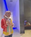 Cantik dan manis berhijab, tampilan Aleena putri Olla Ramlan tampil percaya diri dengan hijab. [Foto: Instagram/ AleenaHutapeaaufar]