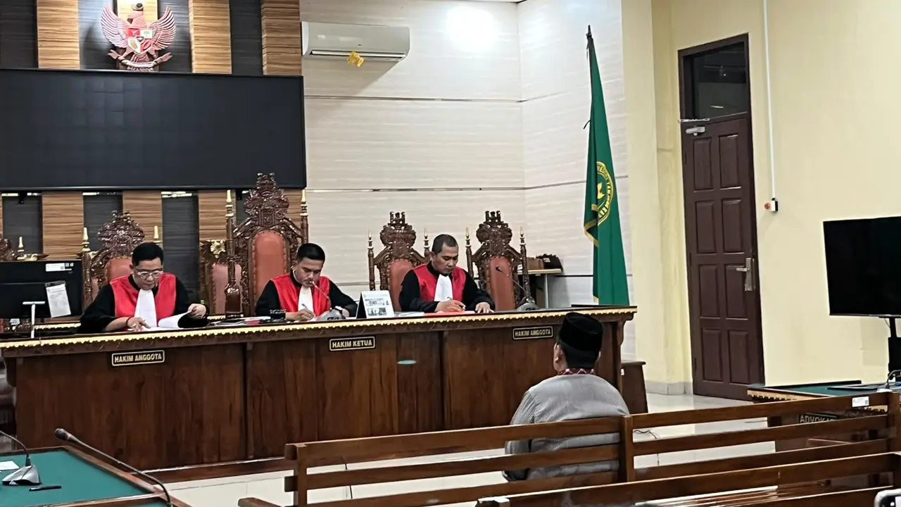 Mantan Gubernur Lampung, Arinal Djunaidi didakwa melakukan intervensi dalam proses penunjukan BUMD penerima Participating Interest (PI) 10 persen. (Liputan6.com/Ardi Munthe).