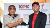 Mantan striker Timnas Indonesia,&nbsp;Indriyanto Nugroho, menjadi pembicara pada&nbsp;Seminar Edukasi Penggiat Antikorupsi Bikin Olahraga Lebih Ajib yang turut menggandeng KPK di Bangka, Jakarta Selatan, Jumat (30/5/2025) siang WIB. (Bola.com/Abdul Aziz)