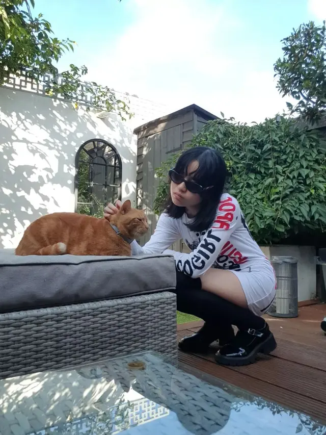 7 Potret Terbaru Serra Abbie Putri Angie Virgin yang Kini Makin Dewasa
