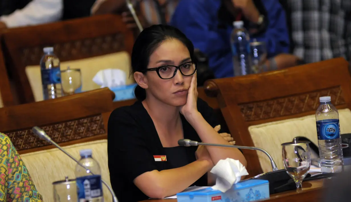Berdasarkan catatan Rieke, Sepanjang 2013 hingga Maret 2014 ini sudah ada 7.363 karyawan BUMN yang dipecat (Liputan6.com/Helmi Fitriansyah).