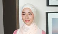 Nikita Willy memancarkan kesan clean dan sophisticated. [@bytisyazzahra].