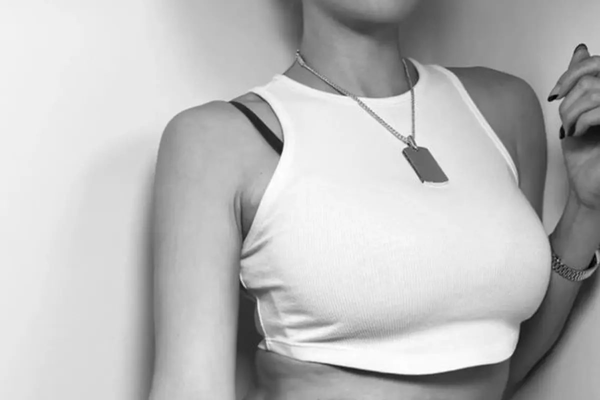 Penampilan Agnez Mo dikritik netizen
