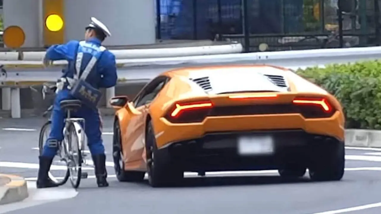 Polisi VS Pemilk Mobil Lamborghini Huracan