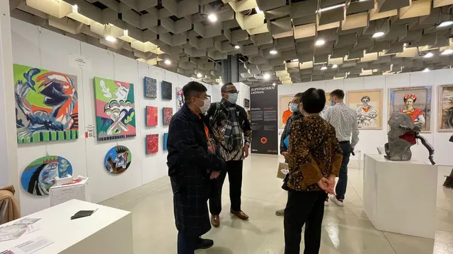 Florence Biennale XIII