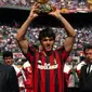 Bersama Rossonerri, kemampuan mengolah Si Kulit Bundar Van Basten semakin meningkat. Ia mampu membawa pulang tiga trofi Ballon d’Or yakni pada 1988, 1989, serta 1992.( pinterest.com)