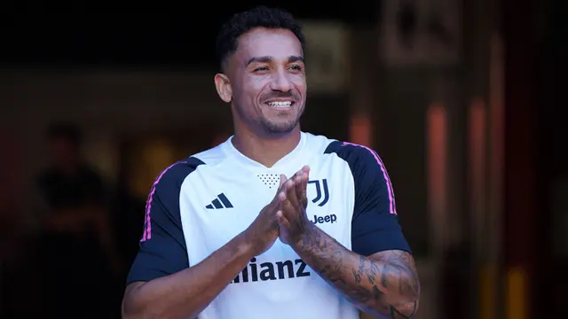 Foto: 5 Pemain Tertua dalam Skuad Si Nyonya Tua pada Musim 2023 / 2024, Termasuk Danilo yang Dipercaya Juventus Jadi Kapten Tim