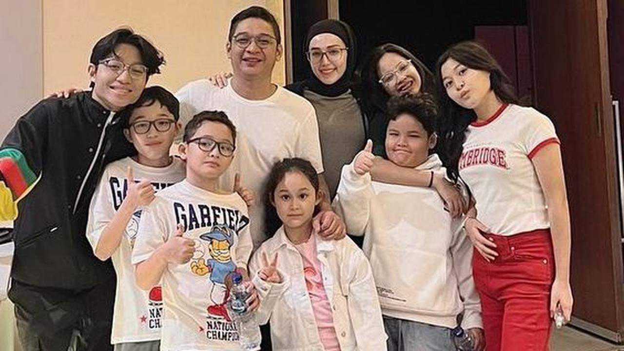 Kebersamaan Adelia Wilhelmina Bareng 2 Anak Perempuan Okie Agustina, Akrab - Terlihat bak Kakak Adik