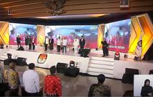 VIDEO: Kejutan! Cawagub Gita KDI Tutup Debat Beri Nyanyian "Launching Yang Ditunggu-tunggu"