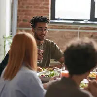 Pilihlah makanan dengan baik untuk menjaga kadar kolesterol. (Foto: Pexels/fauxels)