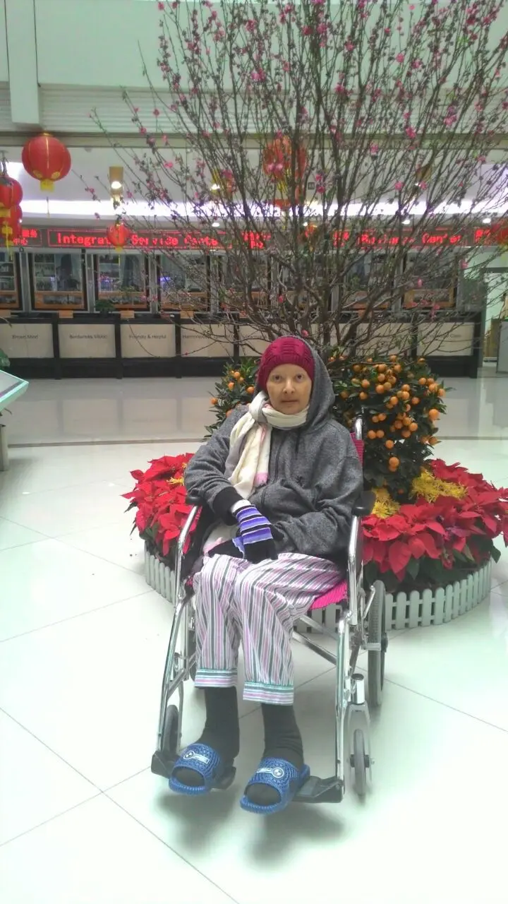 Yana Zein mulai membaik setelah empat bulan menjalani perawatan di Modern Cancer Hospital, Guangzhou, China. Bahkan persentase kesembuhannya mencapai 75-80%. (dok. Pribadi)