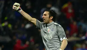 Gianluigi Buffon Bandingkan 2 Kiper Incaran Juventus