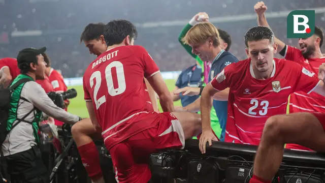 Euforia Juara, Pemain Timnas Indonesia Berlari Sambangi Tribun Suporter